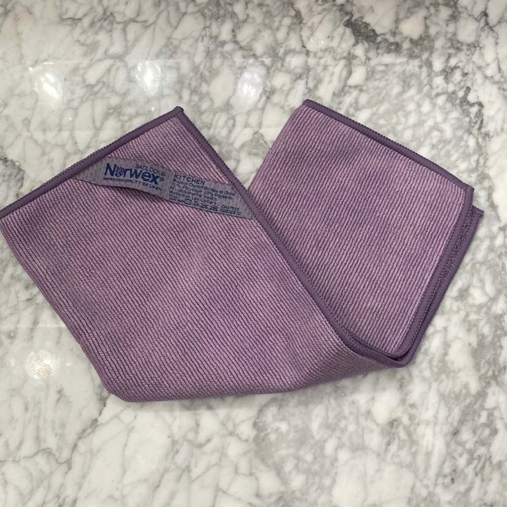 Eggplant Diamond Textured Kitchen Cloth by Norwex w/BacLock Technology. BNWT